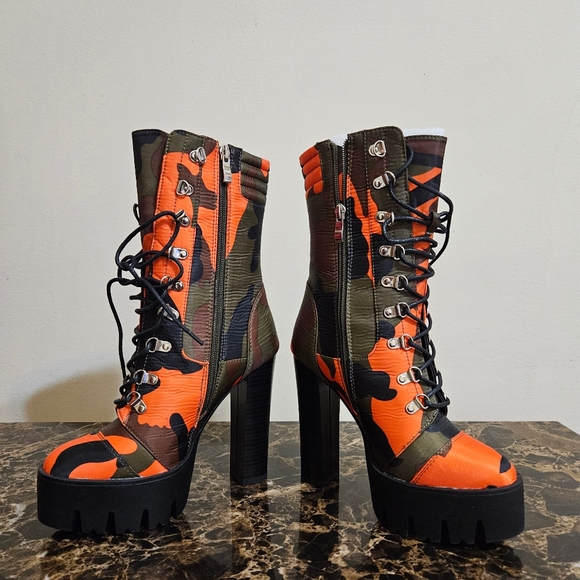 AZALEA WANG PUT IT DOWN ON ME CHUNKY HEEL CAMO - 8.5 - Picture 4 of 9